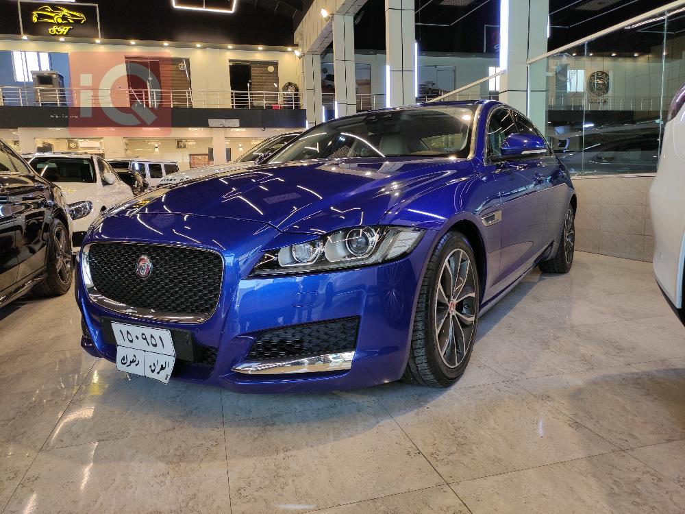 جاكوار XF